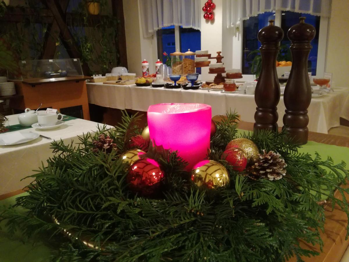 Hotel Zum Goldenen Hirsch Sankt Kilian Экстерьер фото
